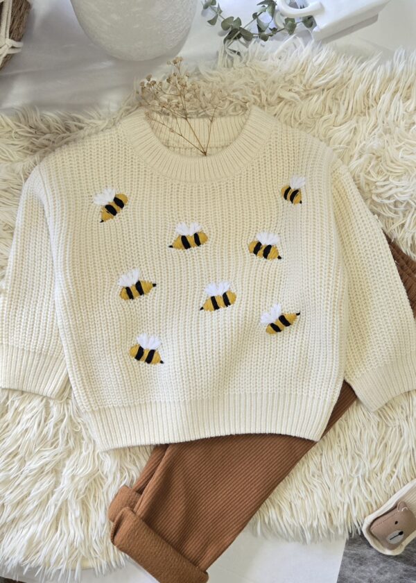 bee sweater