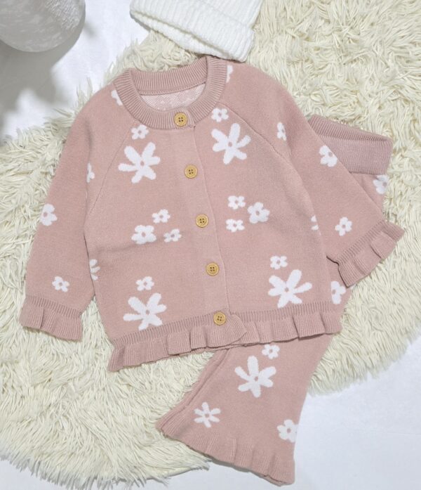 Flower wool set